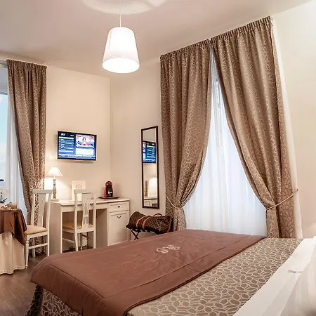 Relais De L\'Opera